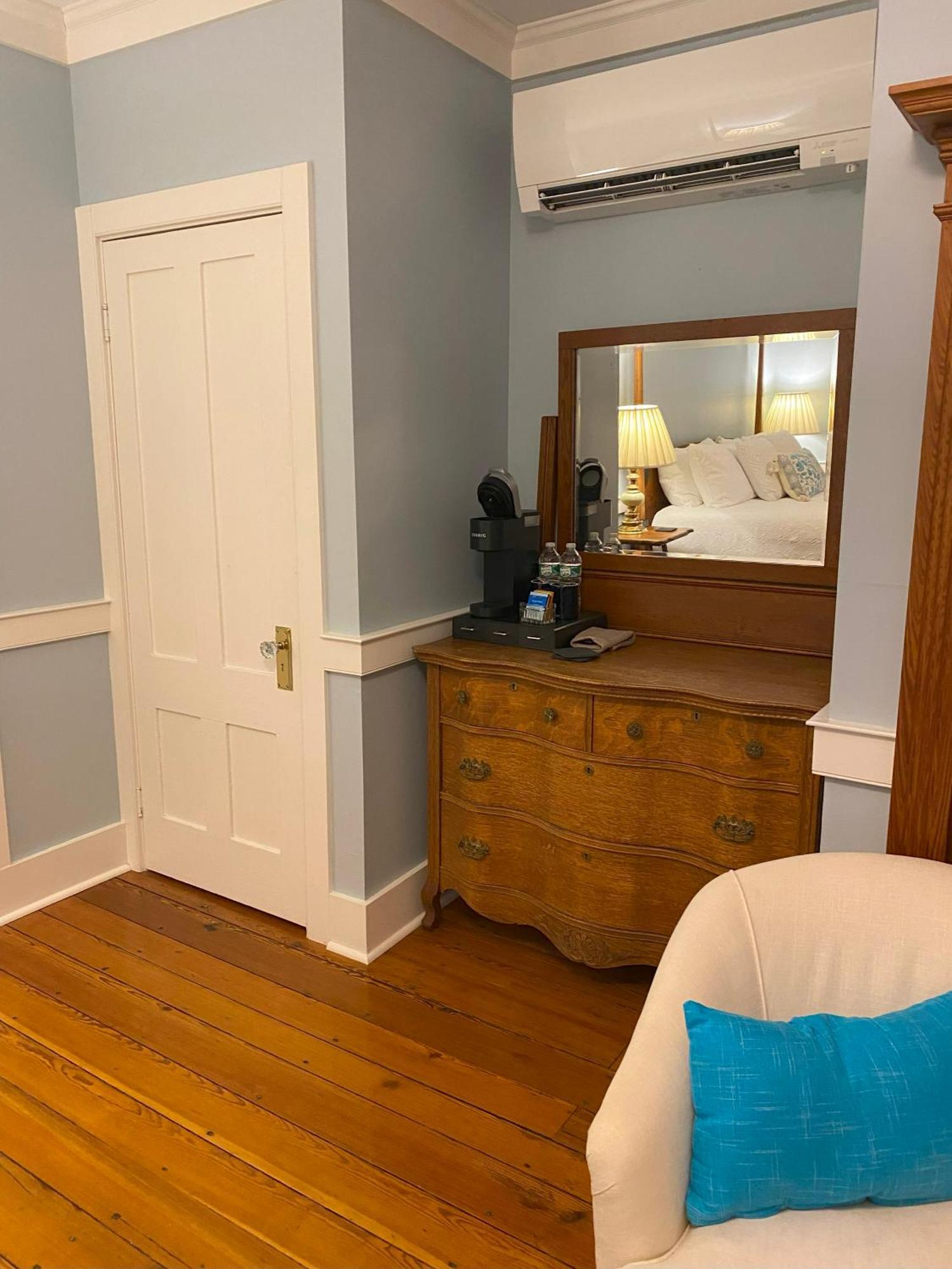 Spouter Inn Bed & Breakfast Lincolnville Esterno foto