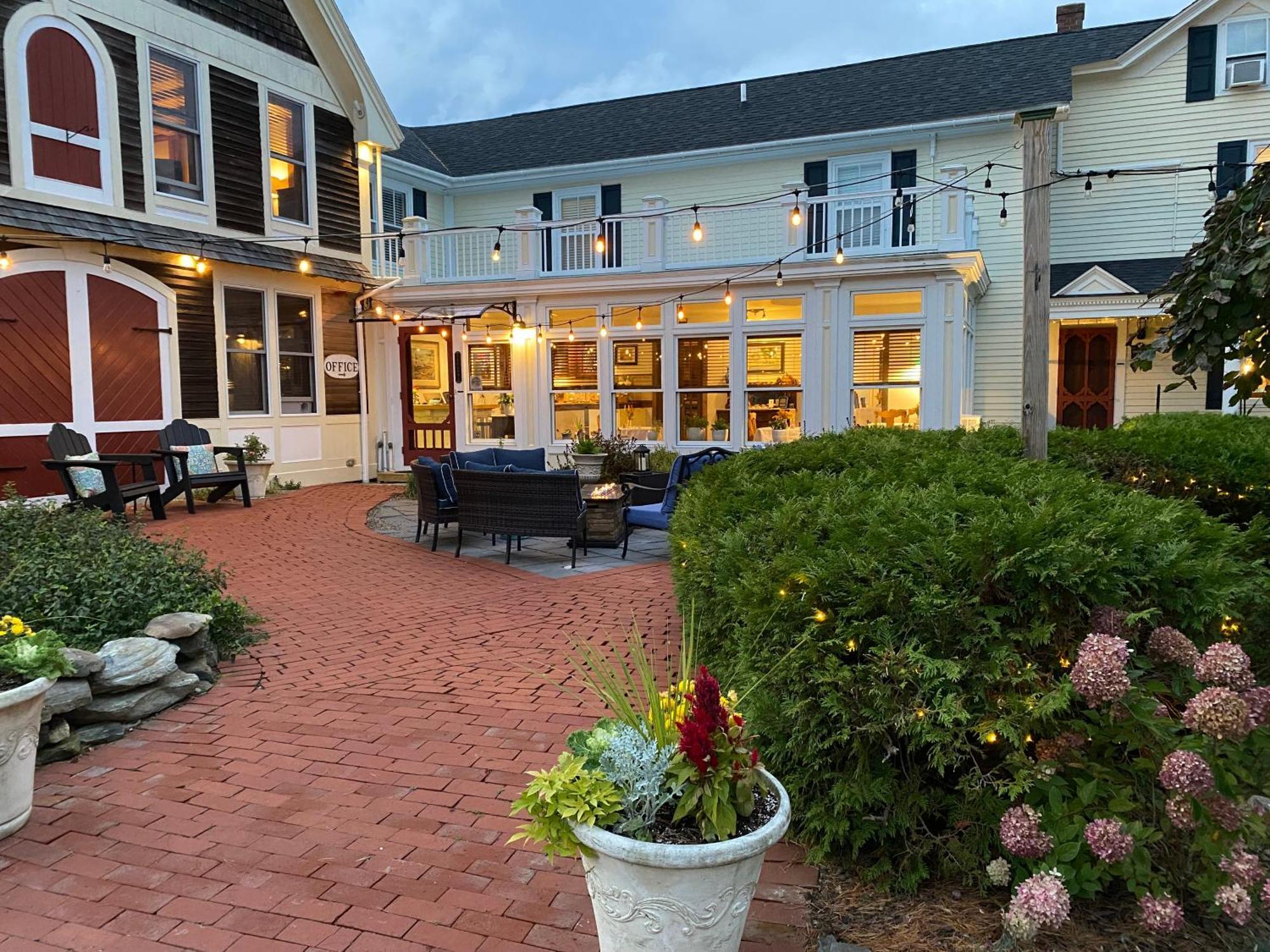 Spouter Inn Bed & Breakfast Lincolnville Esterno foto